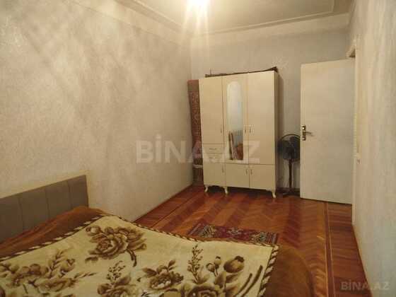 4 otaqlı Köhnə tikili, Elmlər Akademiyası m., Bakı