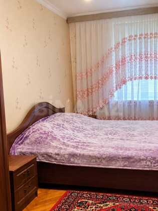 3 otaqlı Köhnə tikili, Nizami m., Bakı