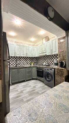 4 otaqlı Köhnə tikili, Qaraçuxur q., Bakı