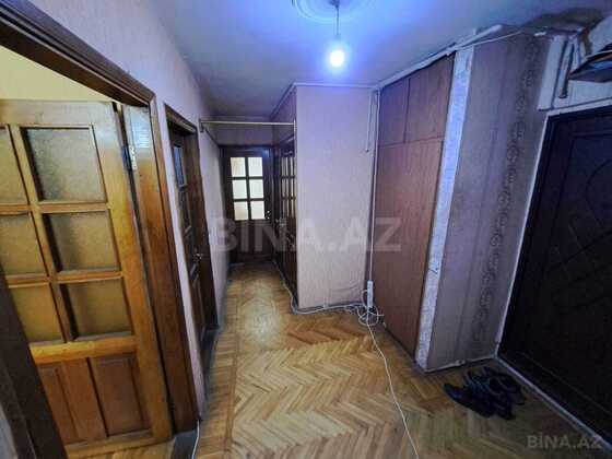 3 otaqlı Köhnə tikili, Neftçilər m., Bakı