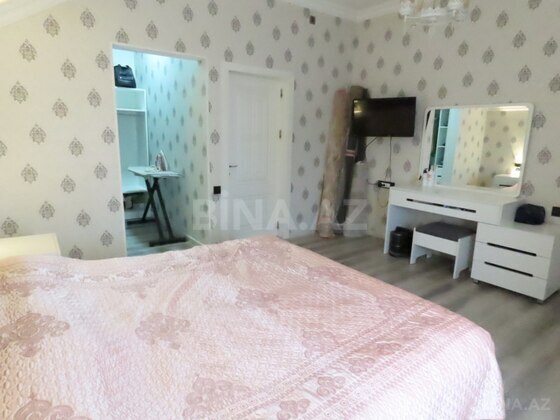 4 otaqlı Həyət evi/Bağ evi, 28 May q., Bakı
