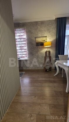 2 otaqlı Köhnə tikili, Bakıxanov q., Bakı