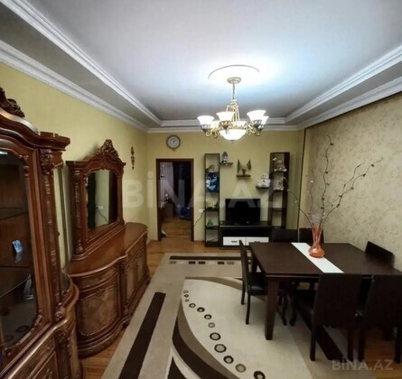 2 otaqlı Köhnə tikili, Elmlər Akademiyası m., Bakı
