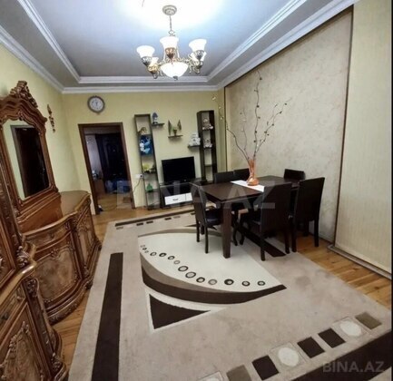 2 otaqlı Köhnə tikili, Elmlər Akademiyası m., Bakı
