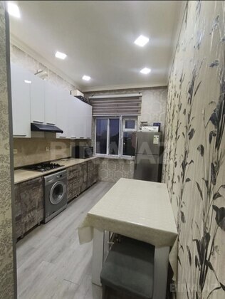 2 otaqlı Köhnə tikili, Elmlər Akademiyası m., Bakı