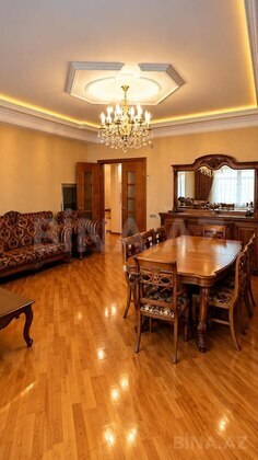 4 otaqlı Yeni tikili, Gənclik m., Bakı