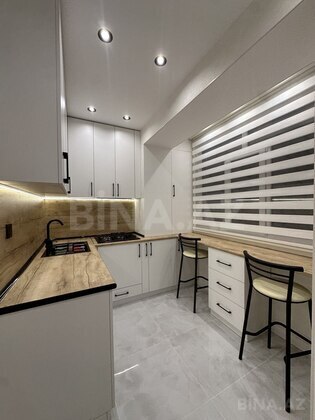 3 otaqlı Köhnə tikili, Əhmədli m., Bakı