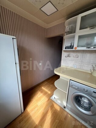 2 otaqlı Köhnə tikili, Qara Qarayev m., Bakı