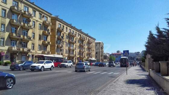 3 otaqlı Köhnə tikili, Bakıxanov q., Bakı