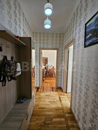 3 otaqlı Köhnə tikili, Bakıxanov q., Bakı