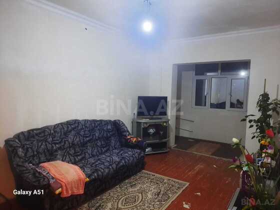 4 otaqlı Köhnə tikili, Qaraçuxur q., Bakı
