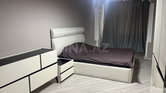 4 otaqlı Köhnə tikili, Yeni Günəşli q., Bakı