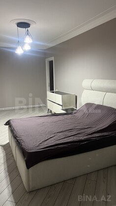 4 otaqlı Köhnə tikili, Yeni Günəşli q., Bakı