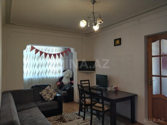 2 otaqlı Köhnə tikili, Bakıxanov q., Bakı