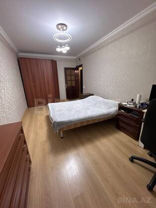 3 otaqlı Köhnə tikili, Həzi Aslanov m., Bakı