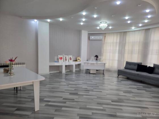 3 otaqlı Yeni tikili, Şah İsmayıl Xətai m., Bakı