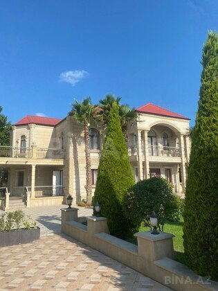 8 otaqlı Həyət evi/Bağ evi, Novxanı q., Bakı