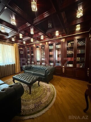 8 otaqlı Həyət evi/Bağ evi, Novxanı q., Bakı