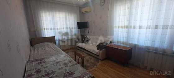 1 otaqlı Köhnə tikili, Memar Əcəmi m., Bakı