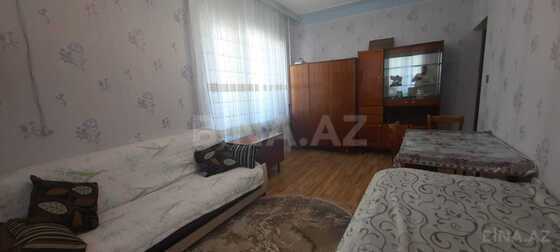 1 otaqlı Köhnə tikili, Memar Əcəmi m., Bakı
