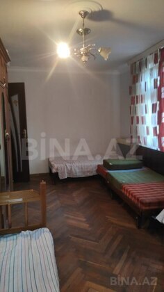 2 otaqlı Köhnə tikili, Elmlər Akademiyası m., Bakı