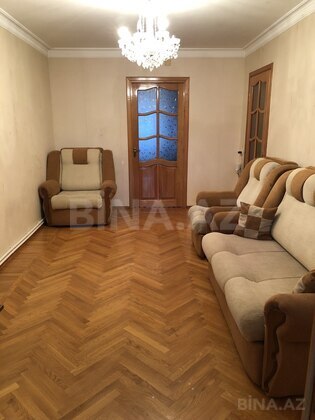 3 otaqlı Köhnə tikili, 8 Noyabr m., Bakı
