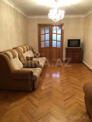 3 otaqlı Köhnə tikili, 8 Noyabr m., Bakı