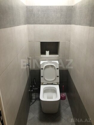 4 otaqlı Köhnə tikili, Qaraçuxur q., Bakı