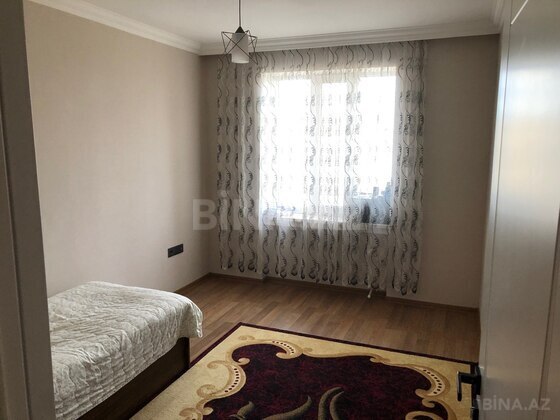 4 otaqlı Köhnə tikili, Qaraçuxur q., Bakı