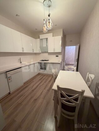 3 otaqlı Yeni tikili, 8 Noyabr m., Bakı