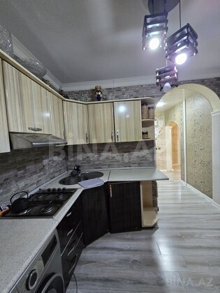3 otaqlı Köhnə tikili, Xalqlar Dostluğu m., Bakı