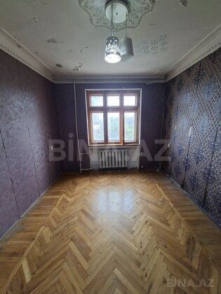 3 otaqlı Köhnə tikili, Qara Qarayev m., Bakı