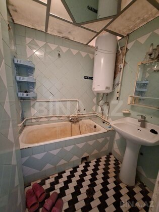 3 otaqlı Köhnə tikili, Qara Qarayev m., Bakı