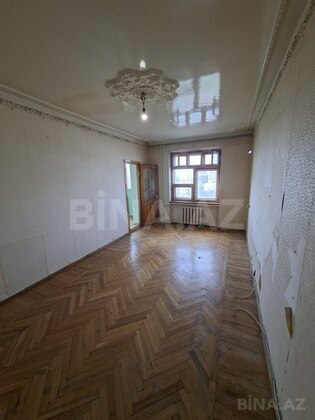 3 otaqlı Köhnə tikili, Qara Qarayev m., Bakı