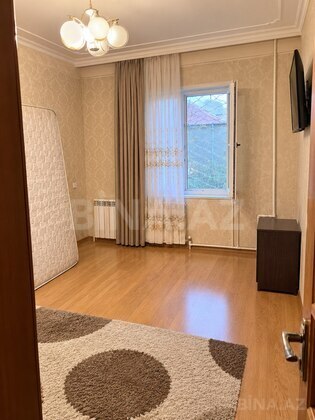 4 otaqlı Köhnə tikili, İnşaatçılar m., Bakı