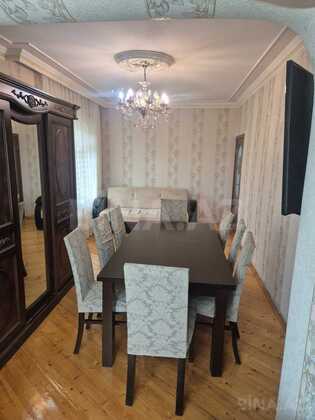 4 otaqlı Köhnə tikili, Xalqlar Dostluğu m., Bakı