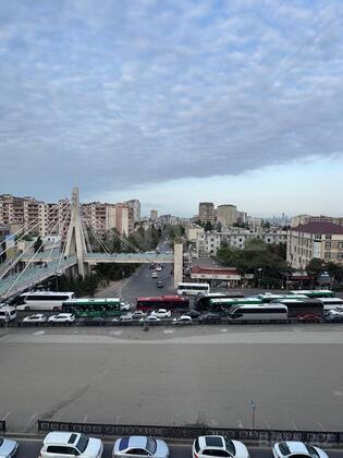 4 otaqlı Köhnə tikili, 20 Yanvar m., Bakı