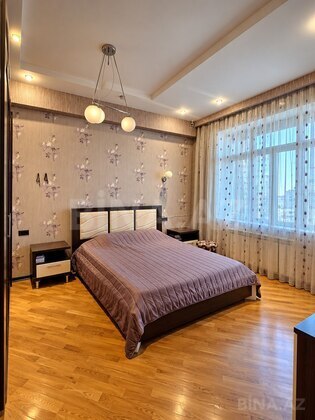 2 otaqlı Yeni tikili, 8 Noyabr m., Bakı
