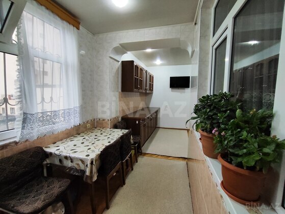 4 otaqlı Köhnə tikili, Əhmədli m., Bakı