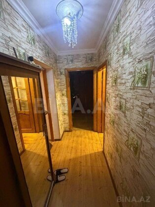 3 otaqlı Köhnə tikili, Bakıxanov q., Bakı