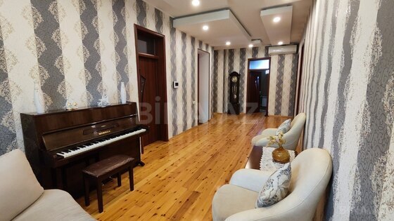 8 otaqlı Həyət evi/Bağ evi, Şüvəlan q., Bakı