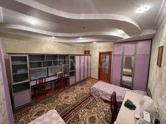 3 otaqlı Köhnə tikili, Şah İsmayıl Xətai m., Bakı