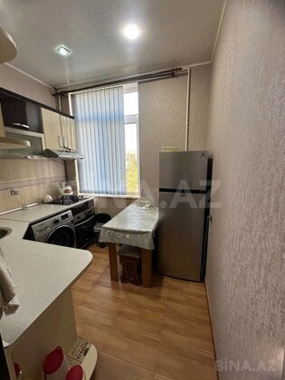 2 otaqlı Köhnə tikili, Qara Qarayev m., Bakı