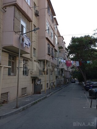 2 otaqlı Köhnə tikili, Qara Qarayev m., Bakı