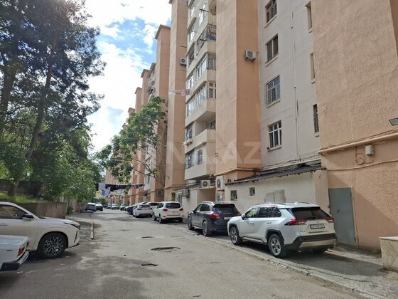 3 otaqlı Köhnə tikili, Neftçilər m., Bakı
