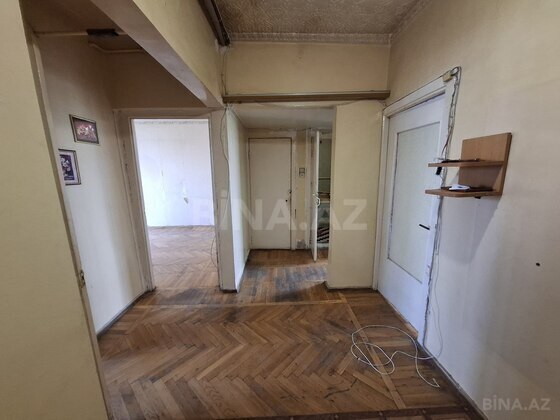 3 otaqlı Köhnə tikili, Neftçilər m., Bakı