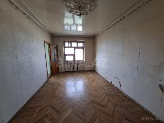 3 otaqlı Köhnə tikili, Neftçilər m., Bakı