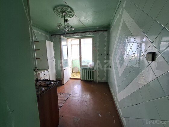 3 otaqlı Köhnə tikili, Neftçilər m., Bakı