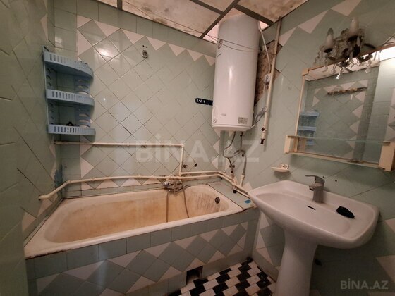 3 otaqlı Köhnə tikili, Neftçilər m., Bakı