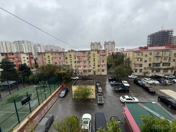 2 otaqlı Köhnə tikili, Qara Qarayev m., Bakı